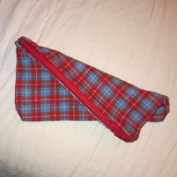 pouch - Picture 2 of 3